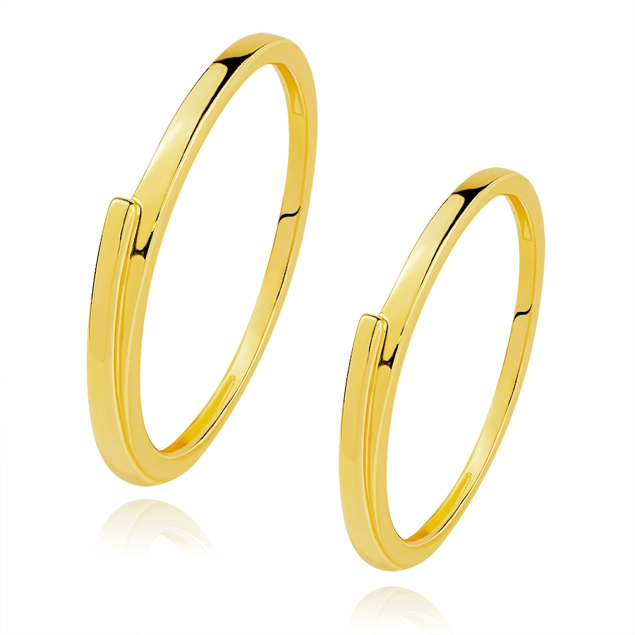 Slim bands in 14K yellow gold - extended shoulder, smooth surface