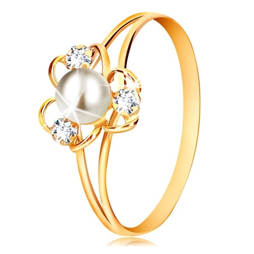 Yellow 9K gold ring - flower with three petals, white pearl and clear zircons